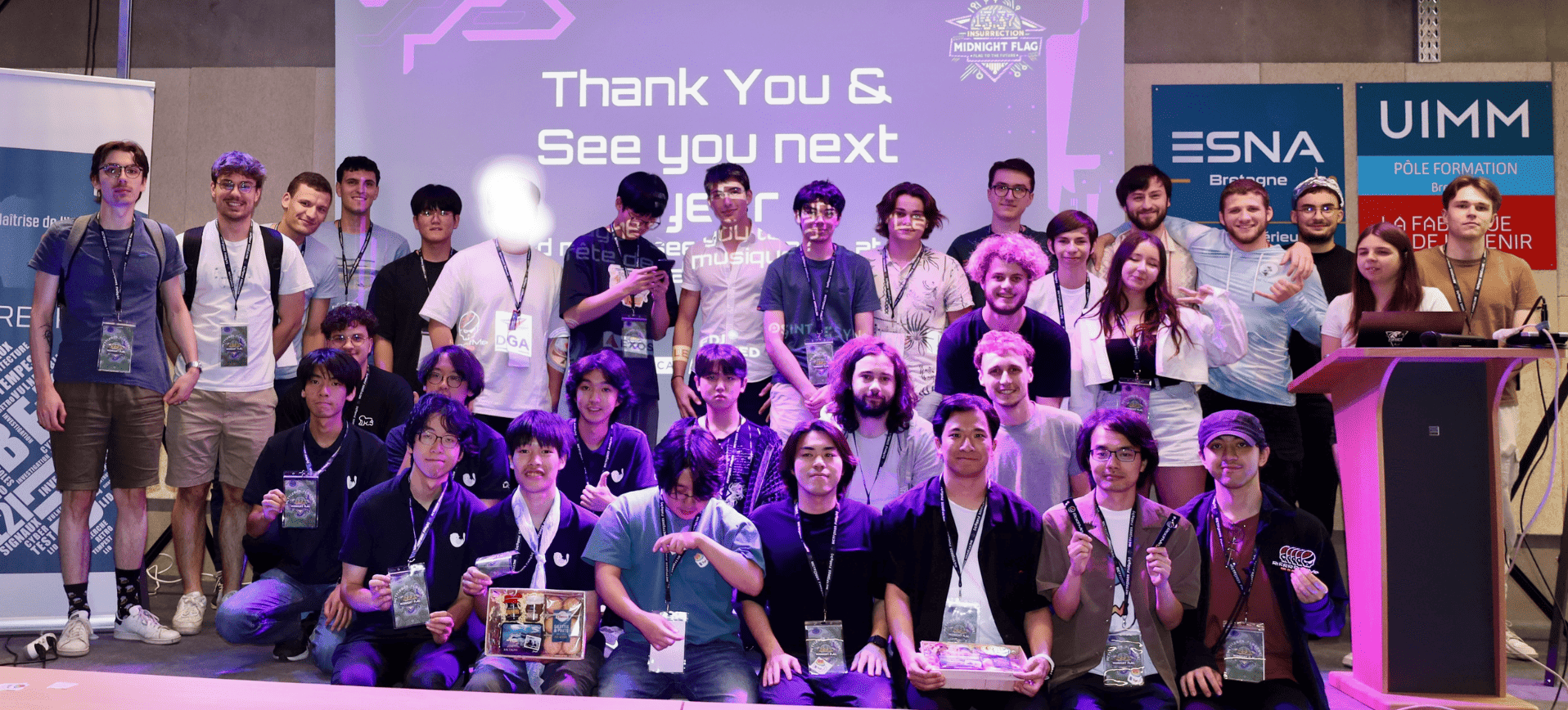 Une photo d'une partie des finalistes au MCTF